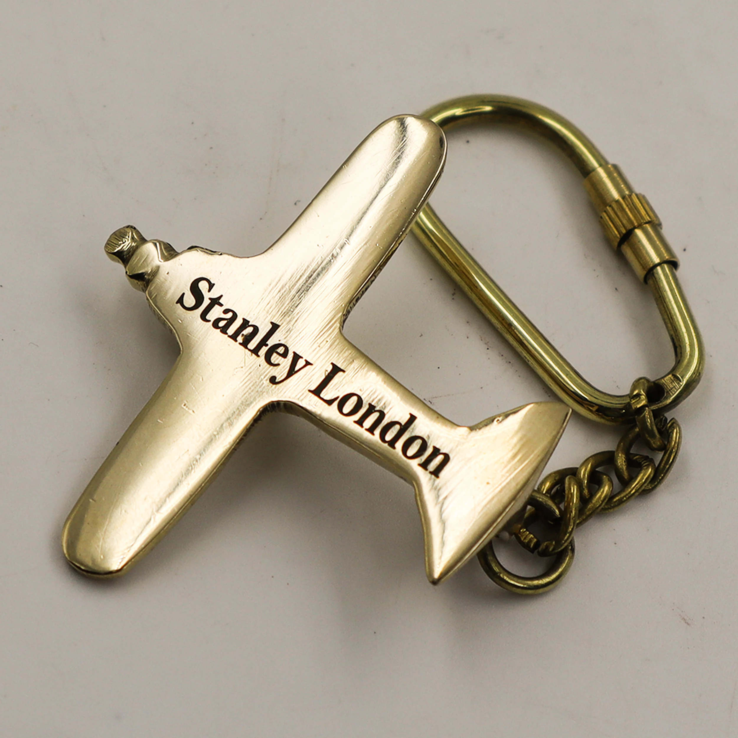 Handmade Brass Miniature Golden Metal Airplane Key Chains Whistle Function Metal Keyring for Gifts or Souvenirs