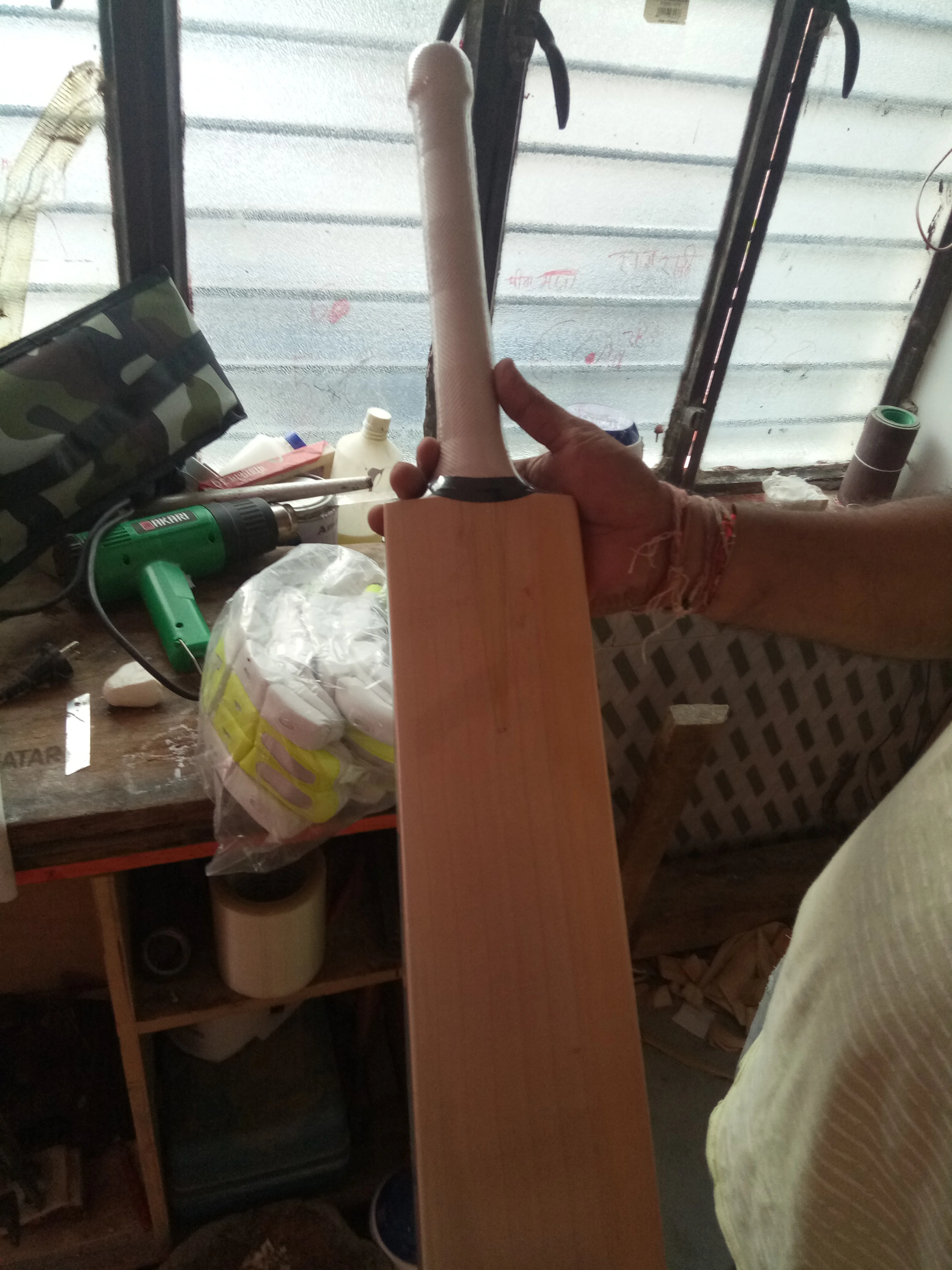 Hand Made Supreme Pro Quality Customized English Willow Cricket Bat Branded Srinika Sports