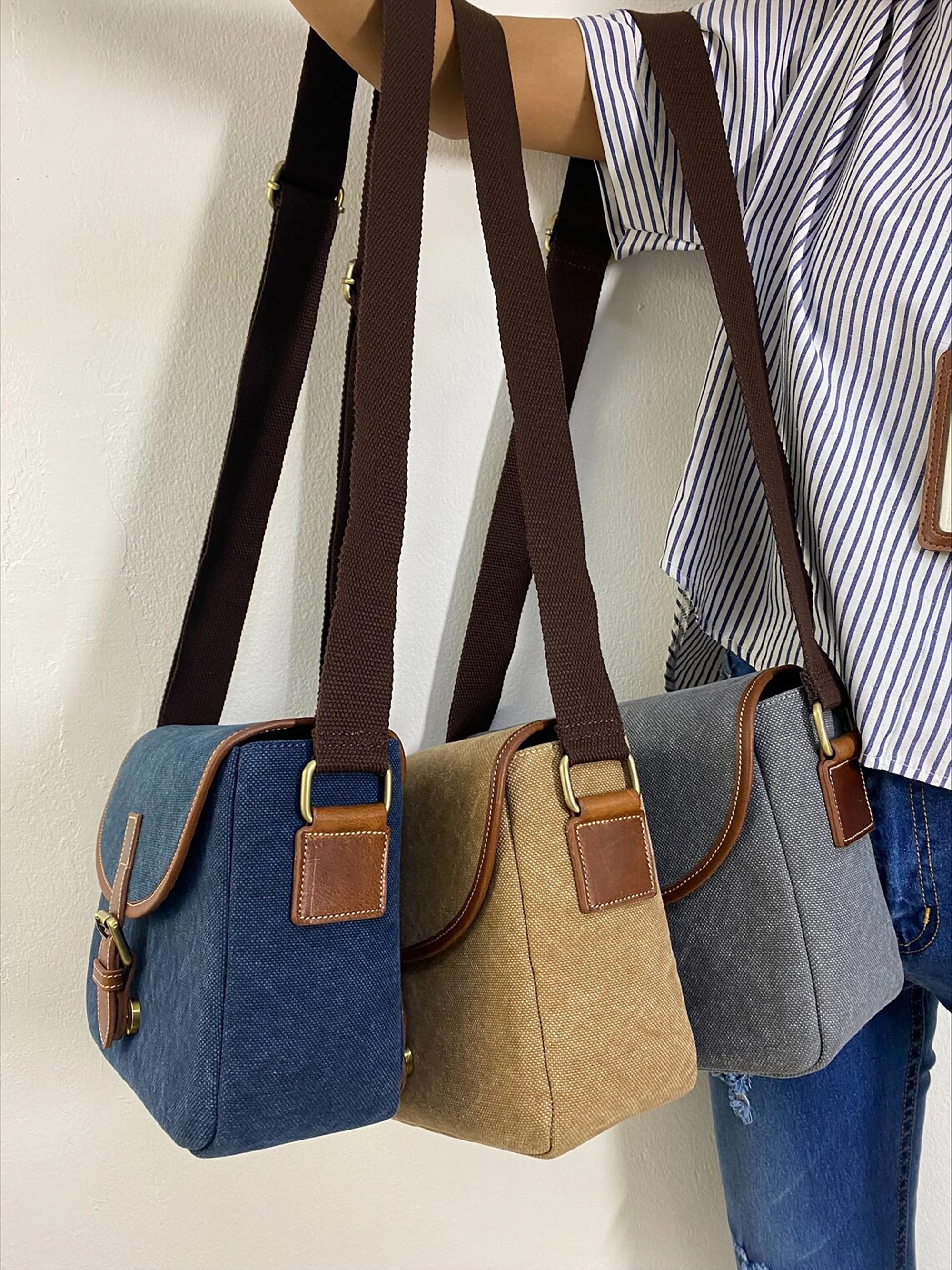 Fashion Stylish Canvas And Leather Camera Bag Classic Cross Strap Eye To Carry Travel Trekking Camera Accessories Shoulder