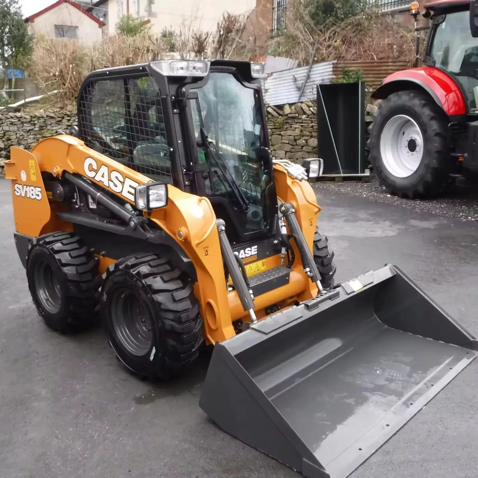 TOP Selling New & used Case Skid steer loaders SR 240B available for cheap price /clean 7.7m ton