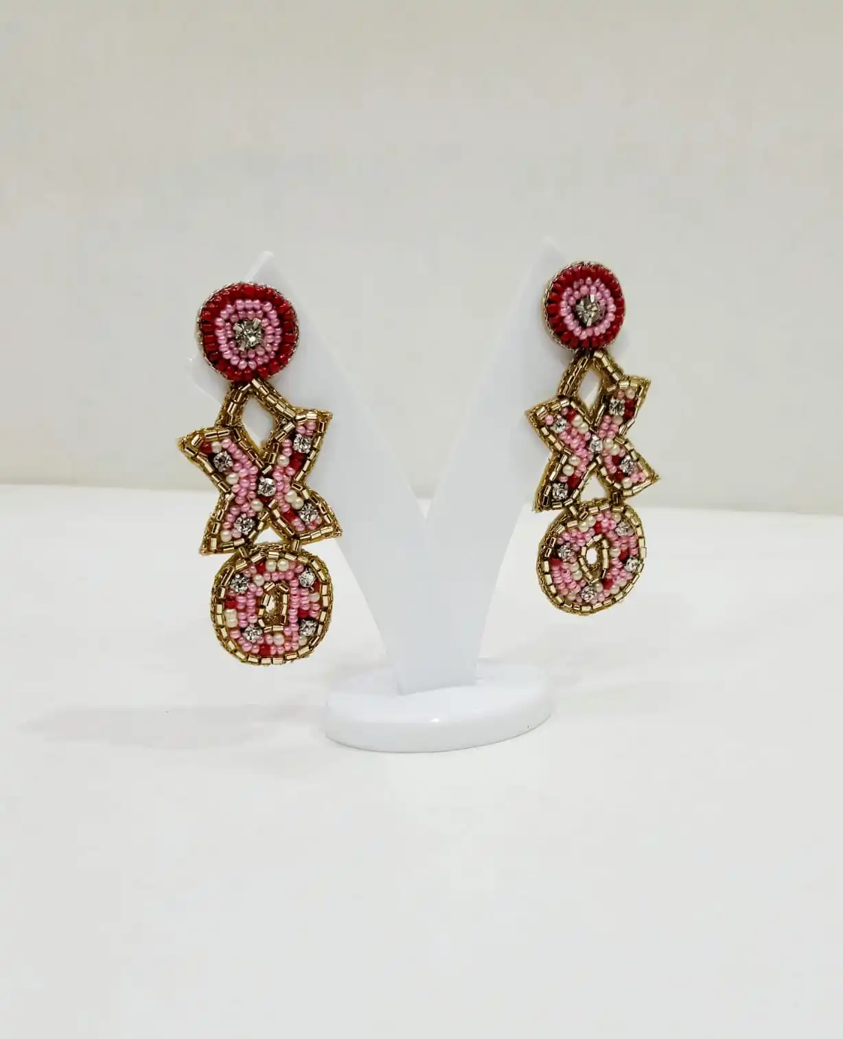 Женские серьги из бисера