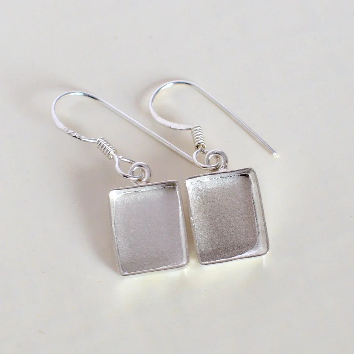 Finding Supplier 925 Sterling Silver Square Collet Mounting Bezel Dangle Earring DIY Collet Metal Casting For Earring Settings