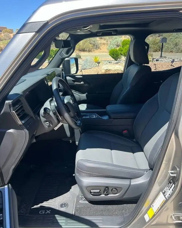 Новый 2024 Lexus GX550 Премиум внедорожник