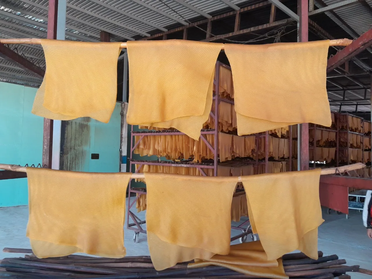 VIETNAM RSS3 Application for TIRES with Best Price High Quality Raw Material Rubber Natural silicon rubber direct factory