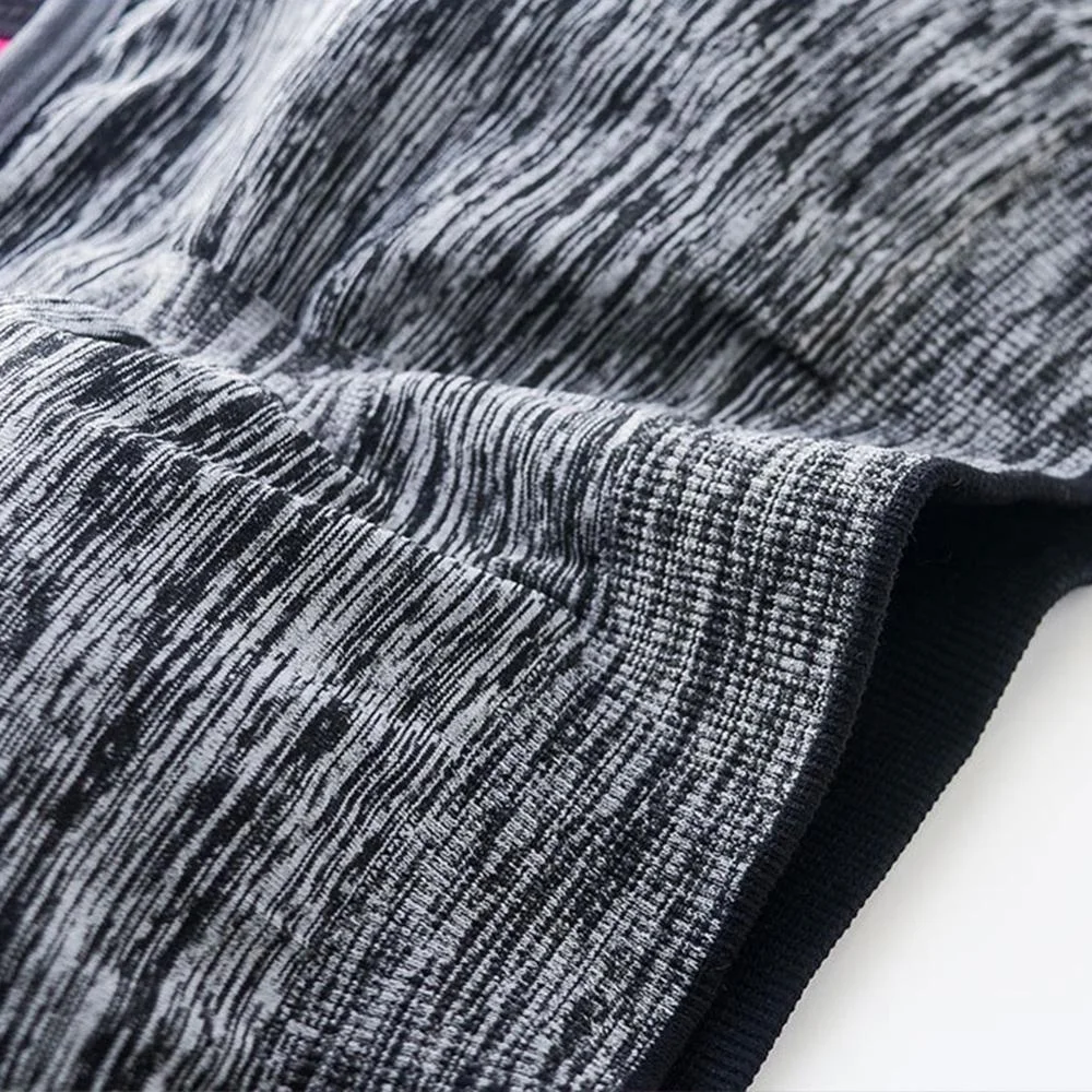 Укороченный спортивный бюстгальтер с открытой спиной сочетает в себе стиль и функциональность бесшовный средней поддержки что делает его отличным дополнением