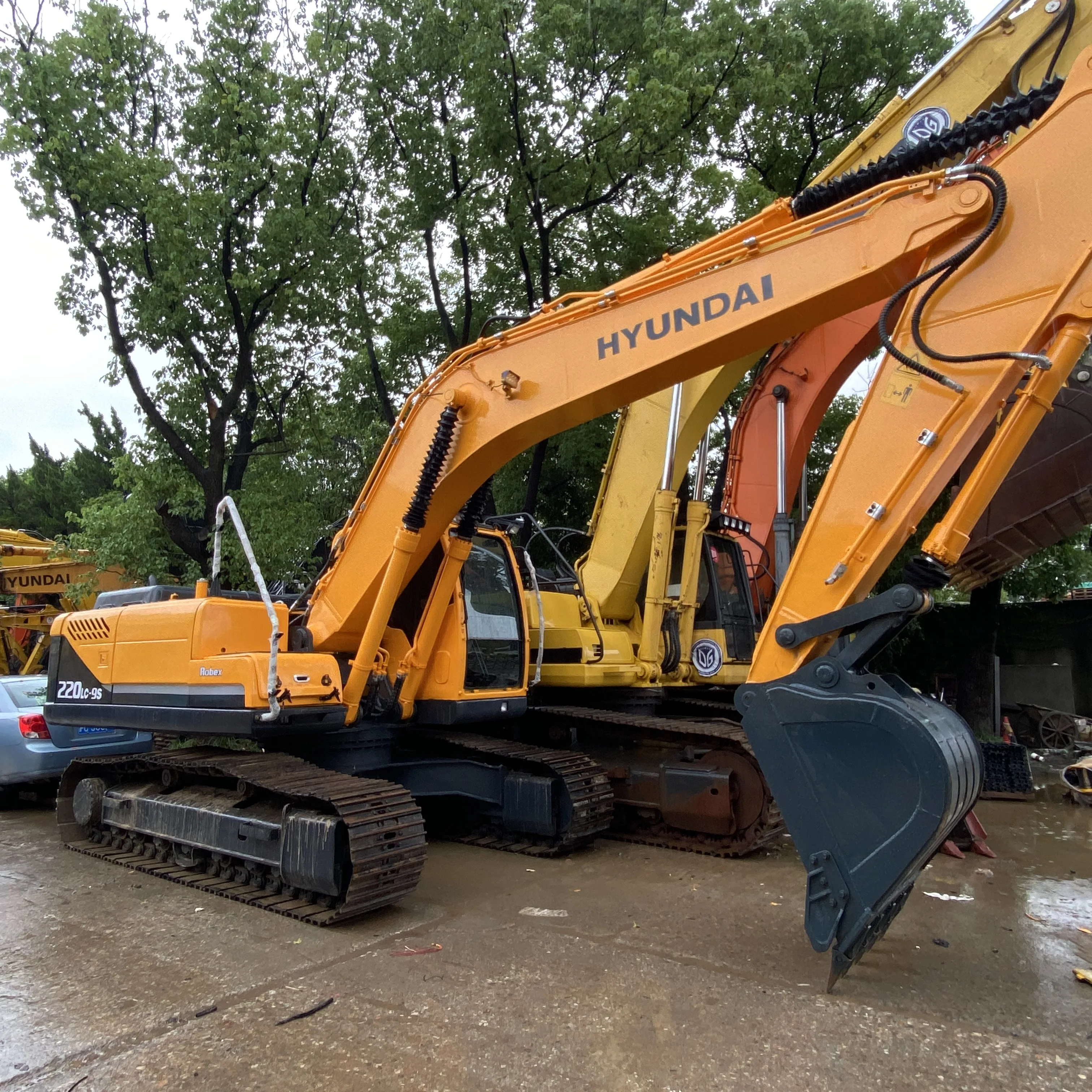Building Machinery HYUNDAI  220LC-9S  22ton Used  Excavator hyundai 15ton Cummins Engine 150w-7 / 220LC-9S