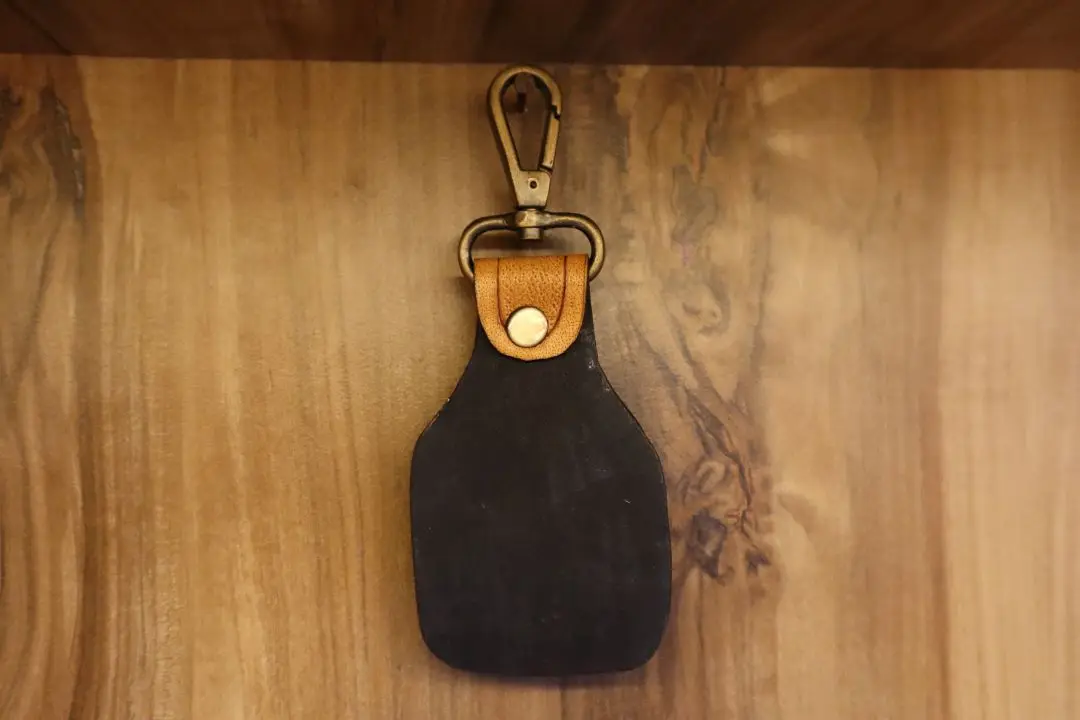 New Arrival Hand Tooled Leather Wristlet Key Fobs Embossed Floral Print Leather Key Rings Tooled Leather Accessories Key Straps