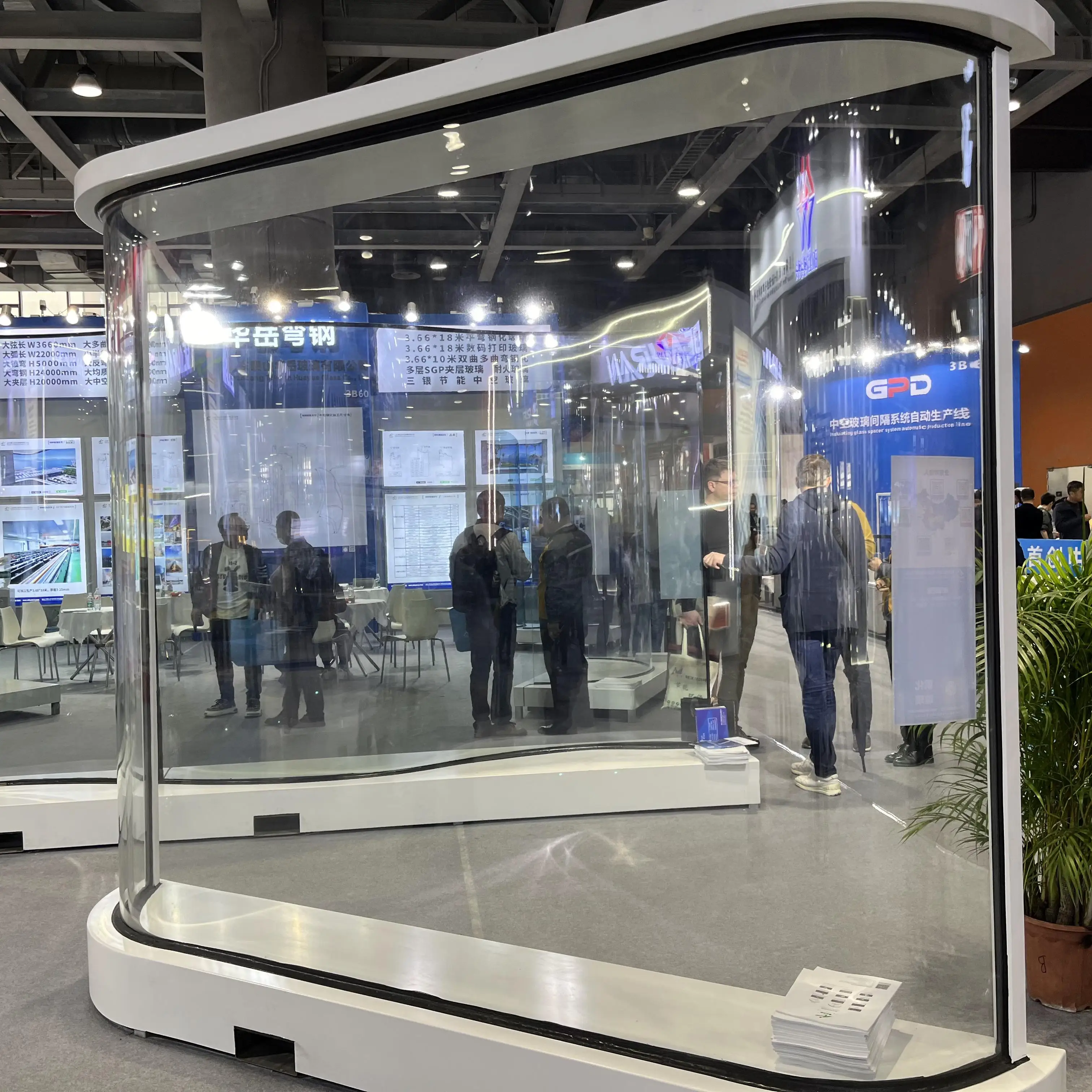 Ulianglass curved laminated glass curved clear  curved frosted Curved bulletproof Curved impact-resistant glass