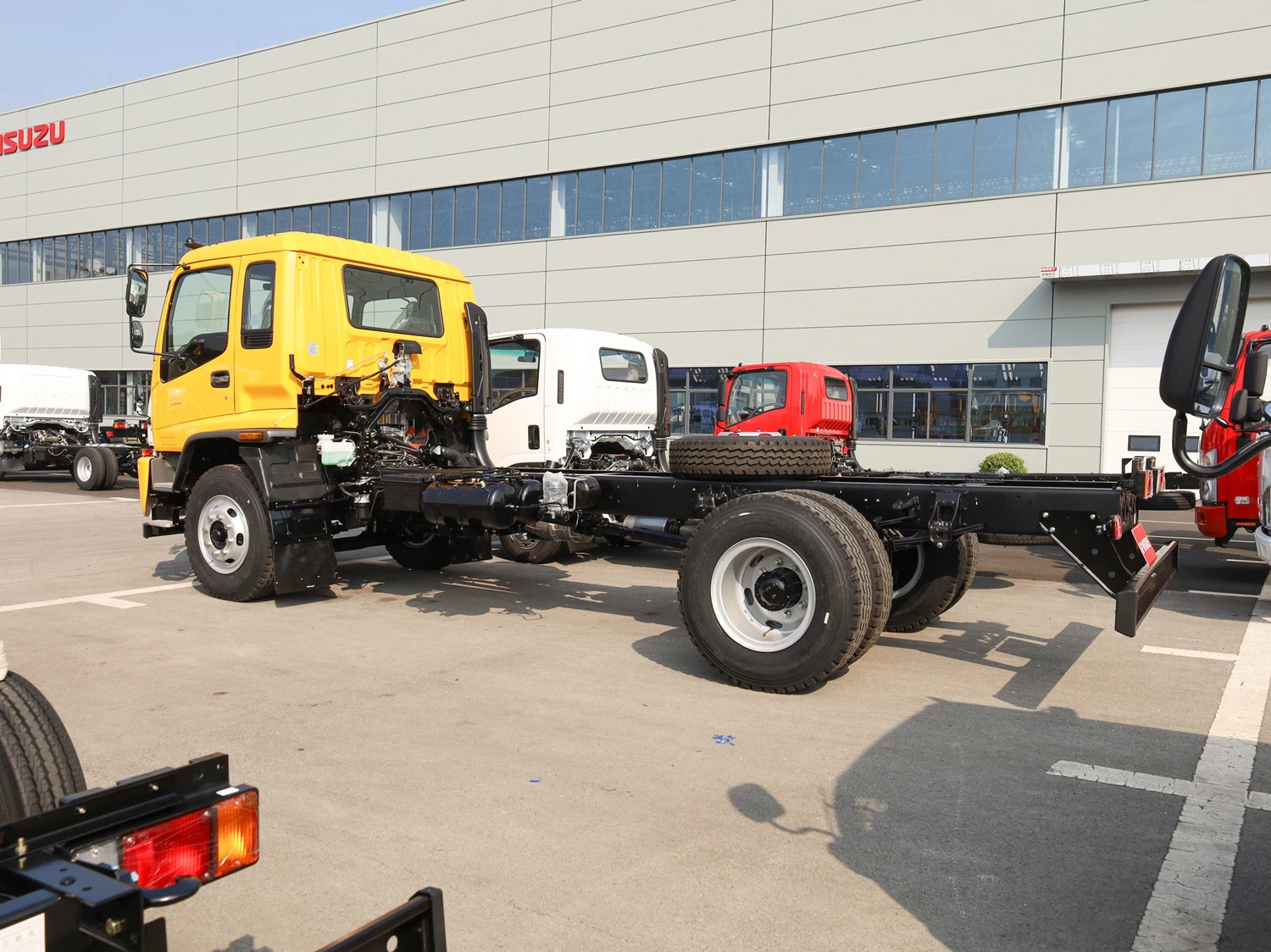 Heavy Duty Truck 6HK1 Engine Used Cheap Isuzu Japan Trucks 10 15 20Tons 6X4 Fvr Heavy Trucks Chassis for Sale