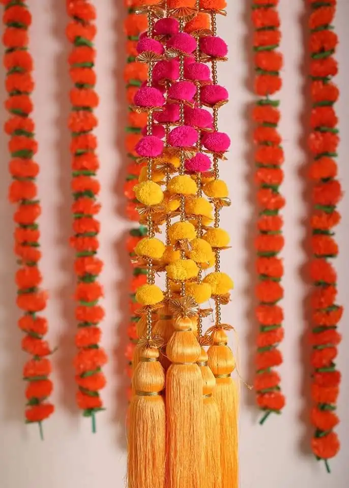 Beautiful Artificial Flower Garland for Decorations Festival Garland String with Mutli Color Artificial Flowers for Home