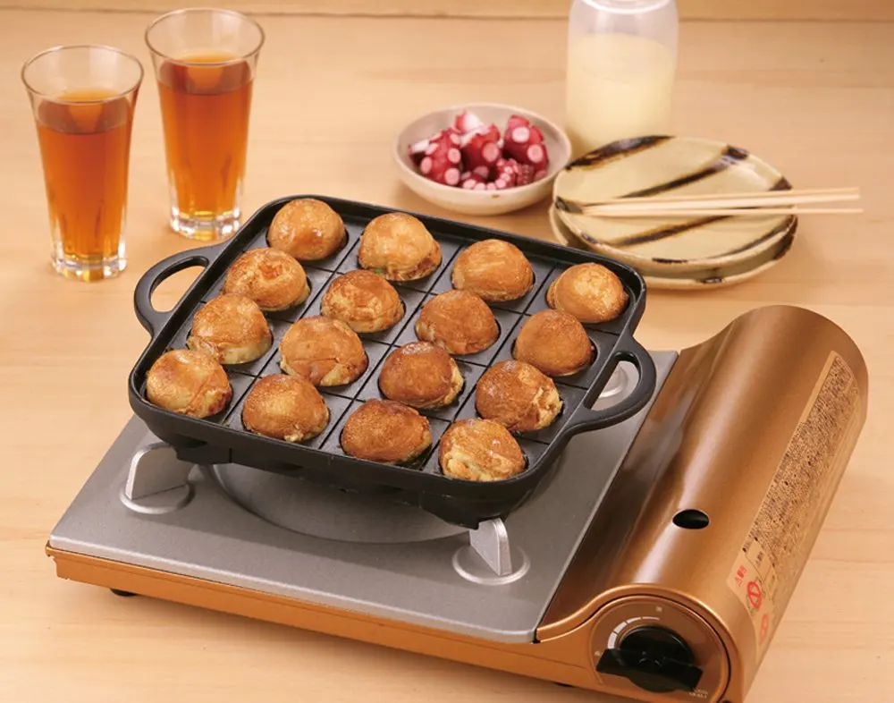 Japanese Cast Iron Takoyaki Maker Grill Pan, 16 Holes, Compatible with Gas Stoves and Induction Safe, Nonstick Coating Cookware