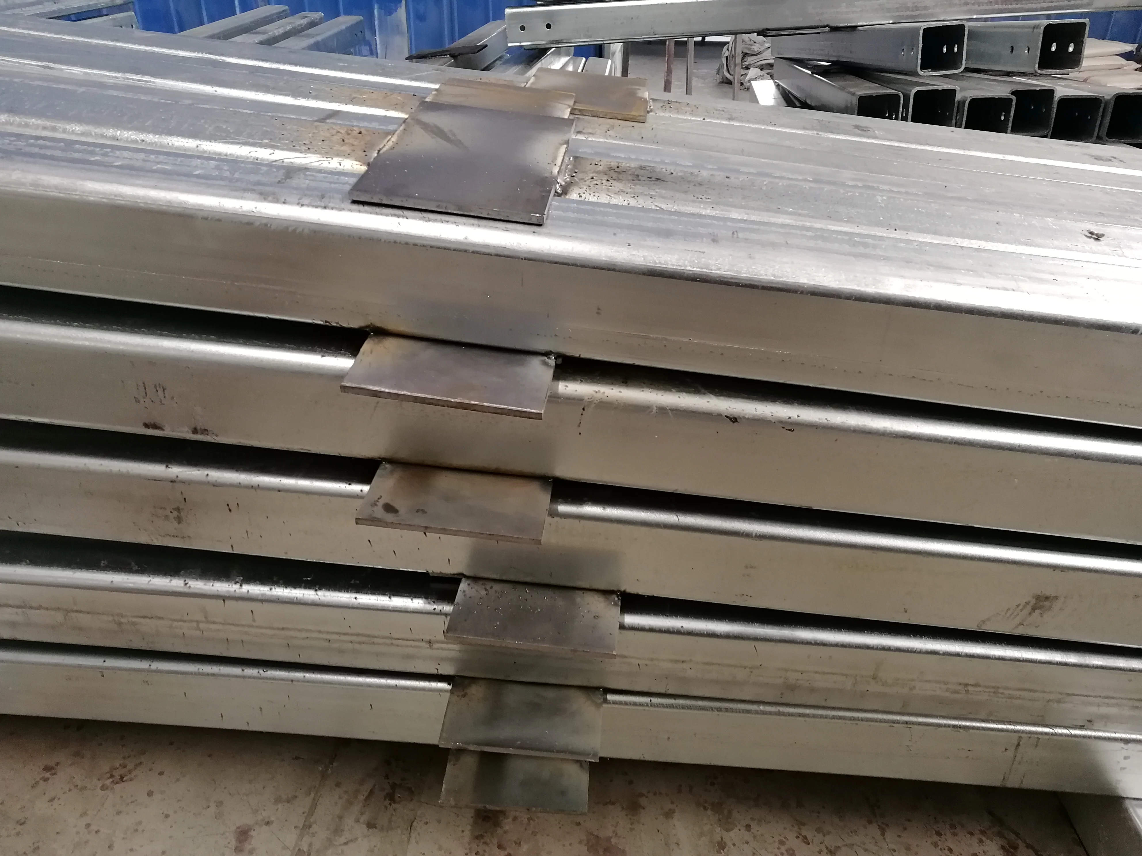 Steel Square Post for Tri Beam Highway Guardrail