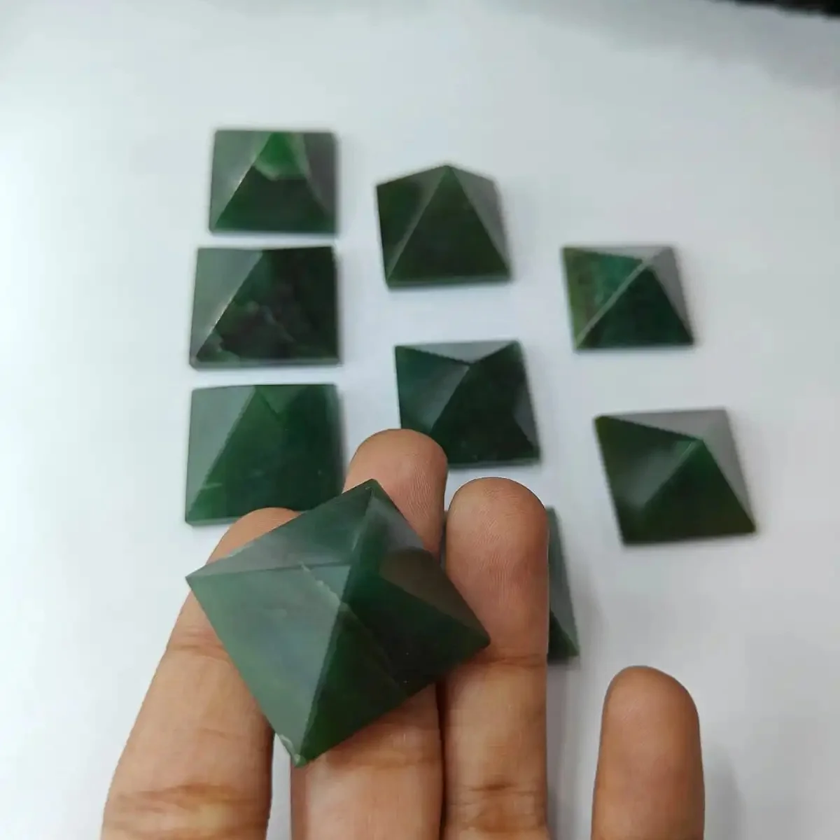 high Quality Natural Crystal Green jade  Pyramid stone  for healing and astrology Pyramid for Reiki  Grid and Vastu Correction
