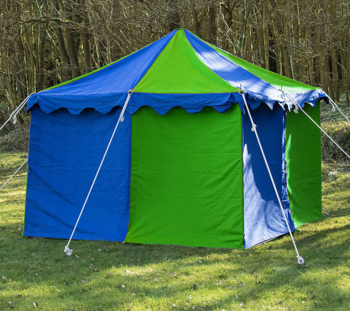 4x4 Sq. meter Sturdy Square Tent for Medieval Reenactment, Faire, and Camping - Authentic Design, Durable Materials, Easy Setup