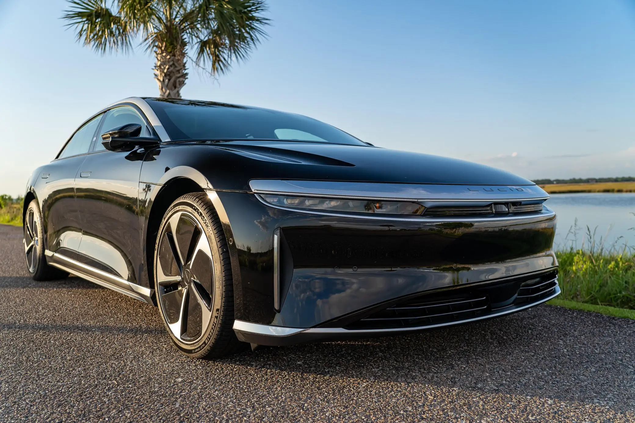 Neatly Used 2023 Lu-Cid Air Touring Dual-Motor AWD, Glass Canopy Roof, Highly Equipped (Mileage 30)