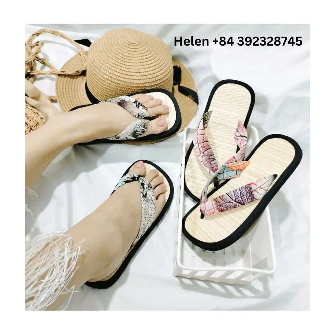 2024 Vietnam New Creative Unisex Seagrass Flip Flop Stylish Beach Styles Outdoor Activities Eco-Friendly Environmentally Slipper
