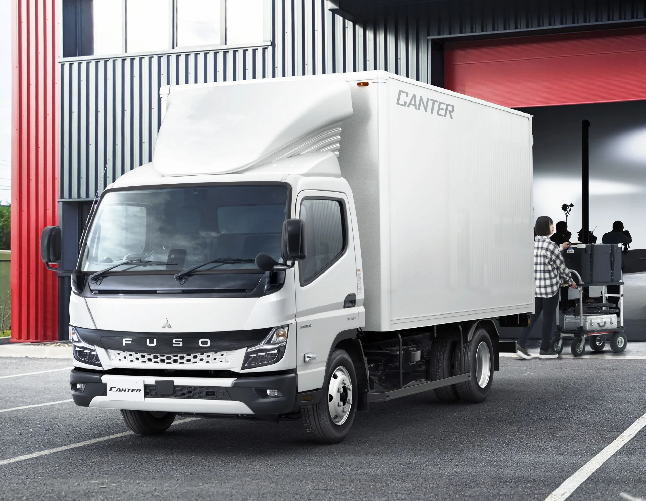 Новый бренд Mitsubishi Fuso Canter