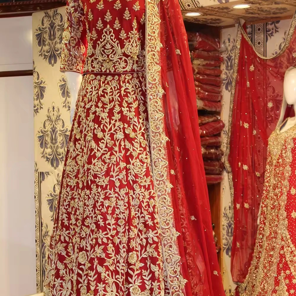 Traditional Bridal Pakistani/Indian Chiffon Bridal Customize Latest Collection 3 Piece Dress Hot Selling Product 2024.
