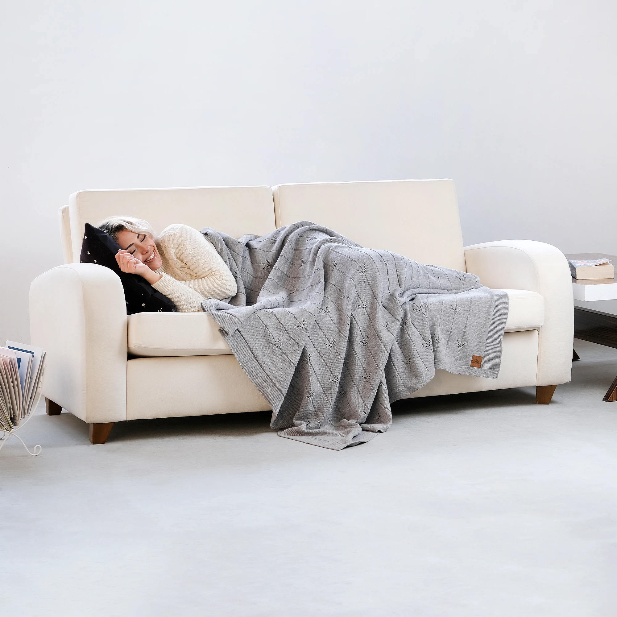 100% Acrylic SOLDIER Blanket 130*170 cm Grey Color Home Garden  Home Textiles  Blankets Throws Other Blankets