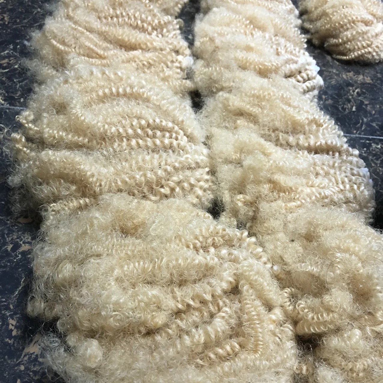 SALE Christmas Afro Kinky  100% Vietnames raw Human Hair Shedding.no Tangle.soft.shiny in Vietnam
