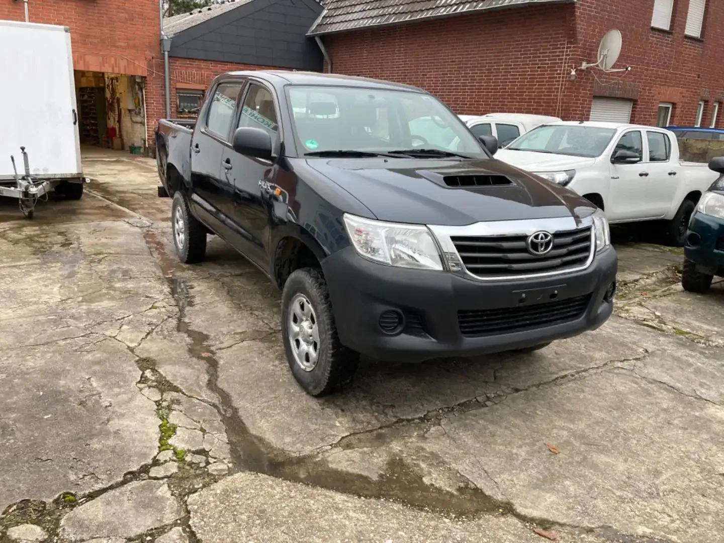 2014 TO YOTA HILUX EUROPEAN USED CHEAP SECOND HAND CAR LOW MILEAGE FOR SALE EUROPE USED SUV