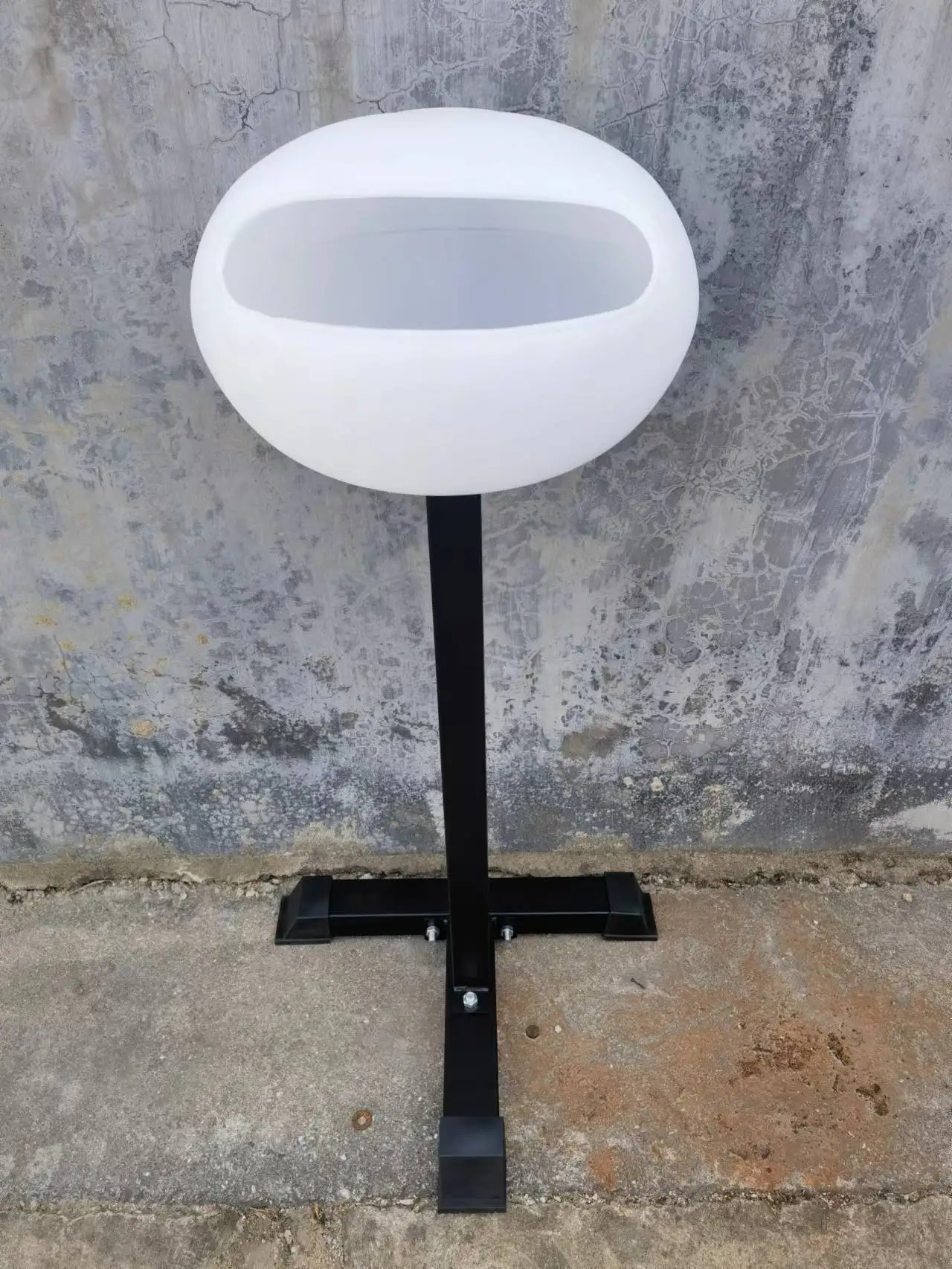 Ironhawk Magnesium powder box holder used in gymnasium for weightlifting,chalk bowl rack,horizontal bars and other sports