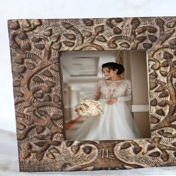 Custom Wholesale Desktop Decoration Square Picture Frame Solid Wood Photo Frame 4x4 6x4 7x5 photo size