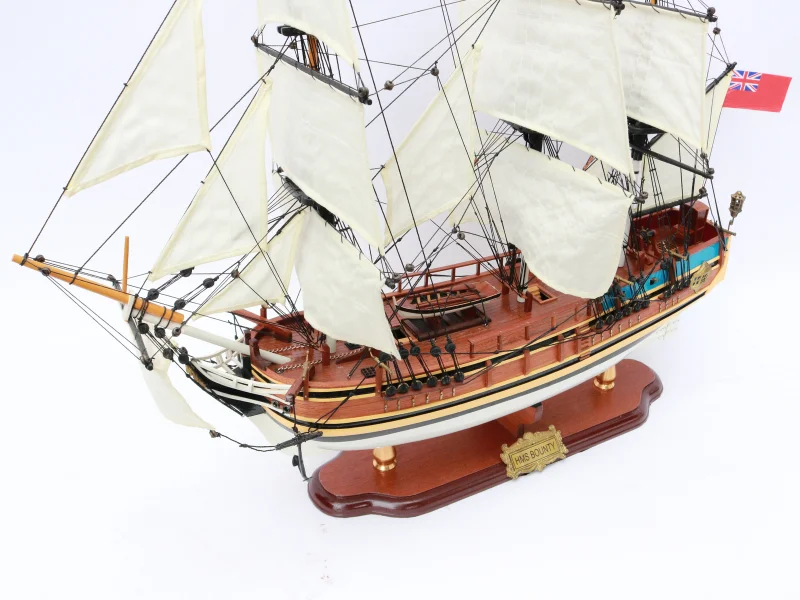 Производитель Gia Nhien дизайн на заказ HMS BOUNTY окрашенная деревянная модель лодки-высококачественная корабля-ручная работа
