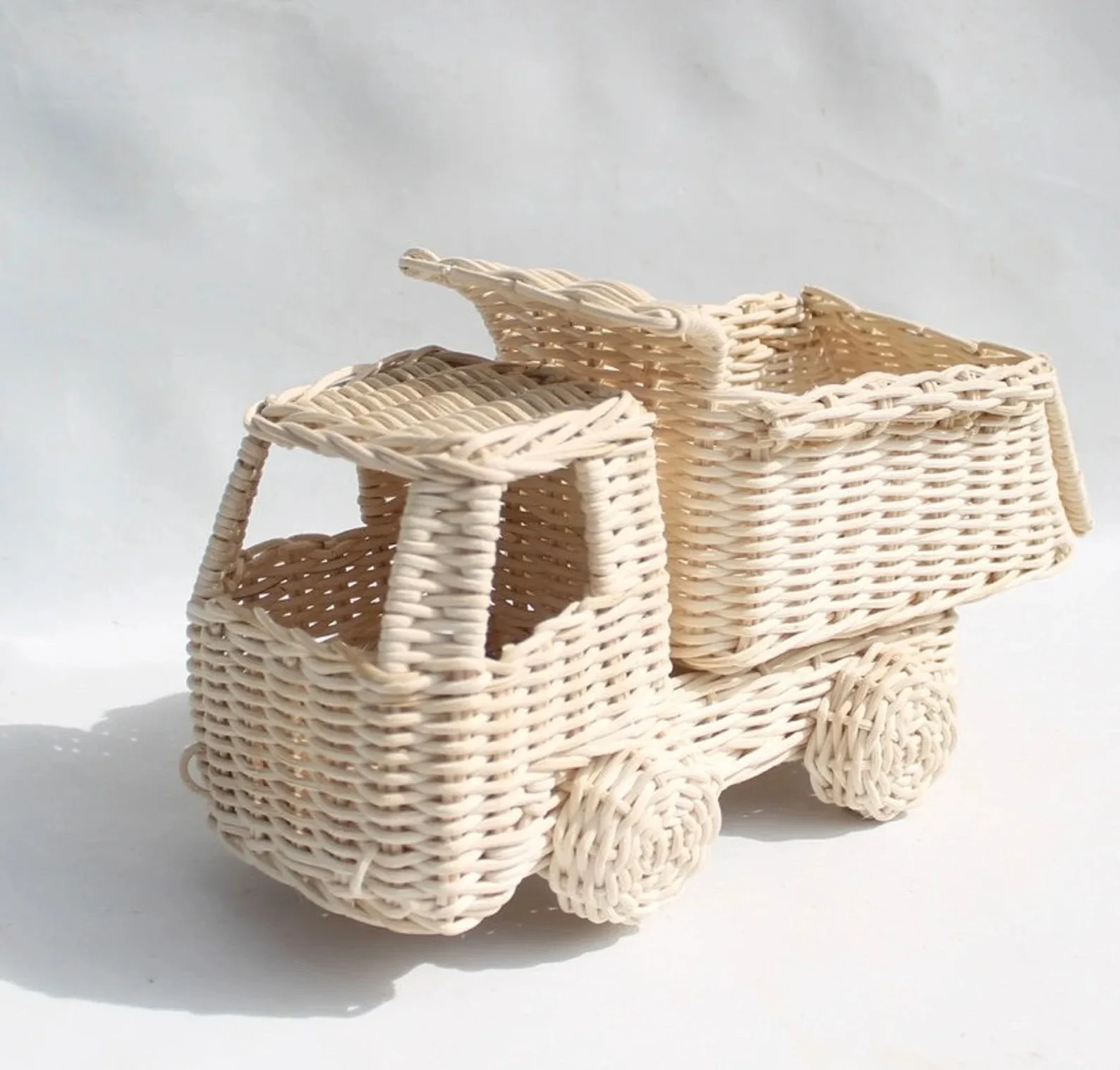 Rattan Car Toy Dump Truck Toy Rattan Baskets Natural Toys Birthday Gift Pretend Play Vietnam Manufactures FBA Amazon