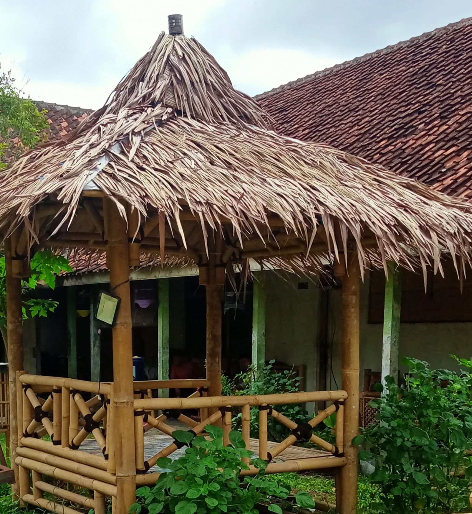 High quality Hand Made Bamboo Premium pergola Design Canopy & Gazebo