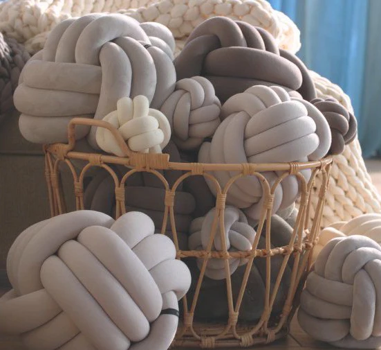 High Quality Pillows Cushions Holiday Birthday Gift Balls Multi-Functional Use Chunky Yarn Knotted Throw Pillows