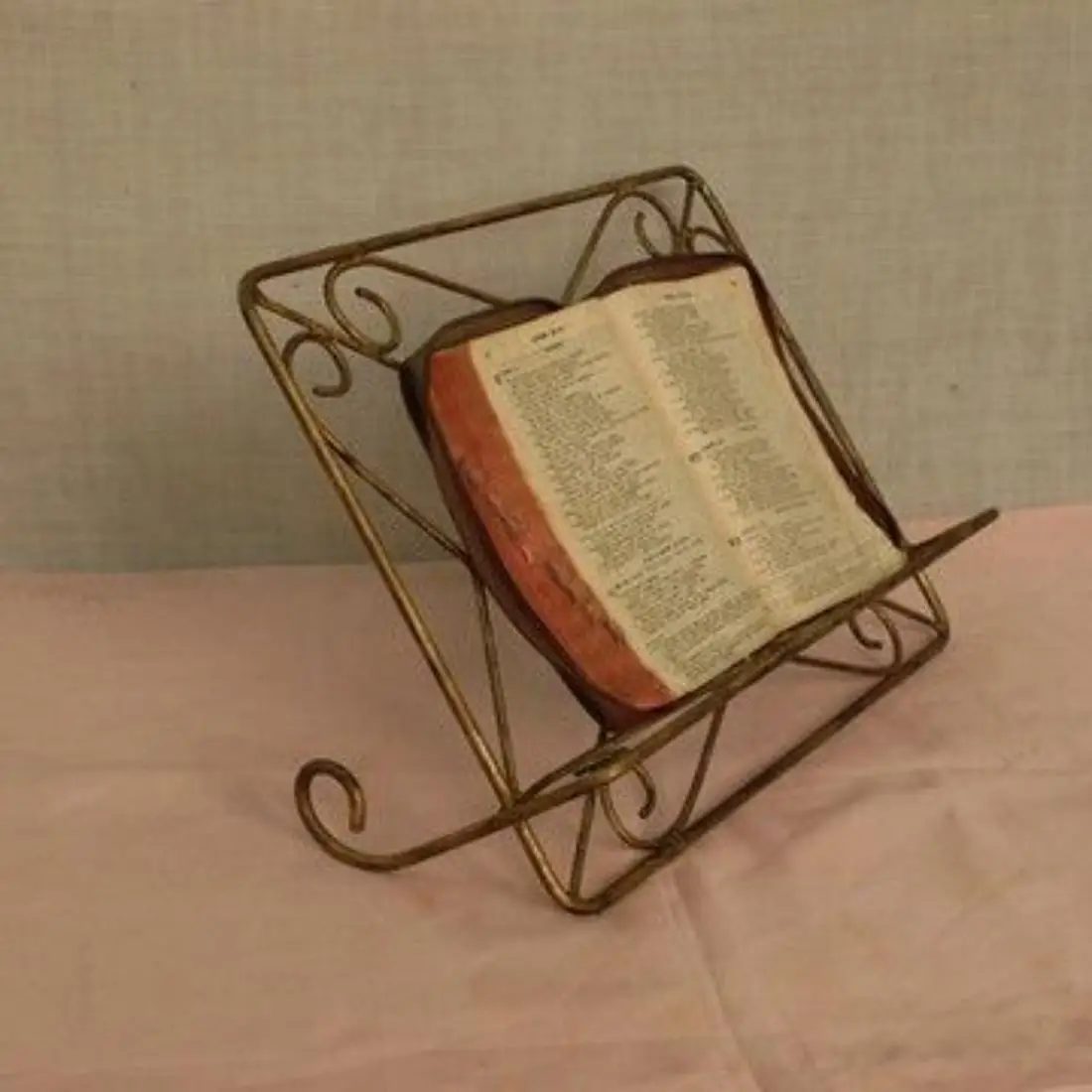 Wedding Decorative Unique Book Stand Recipe Notes And Musical Notes Display elegant Book Stand Available In Reasonable Price