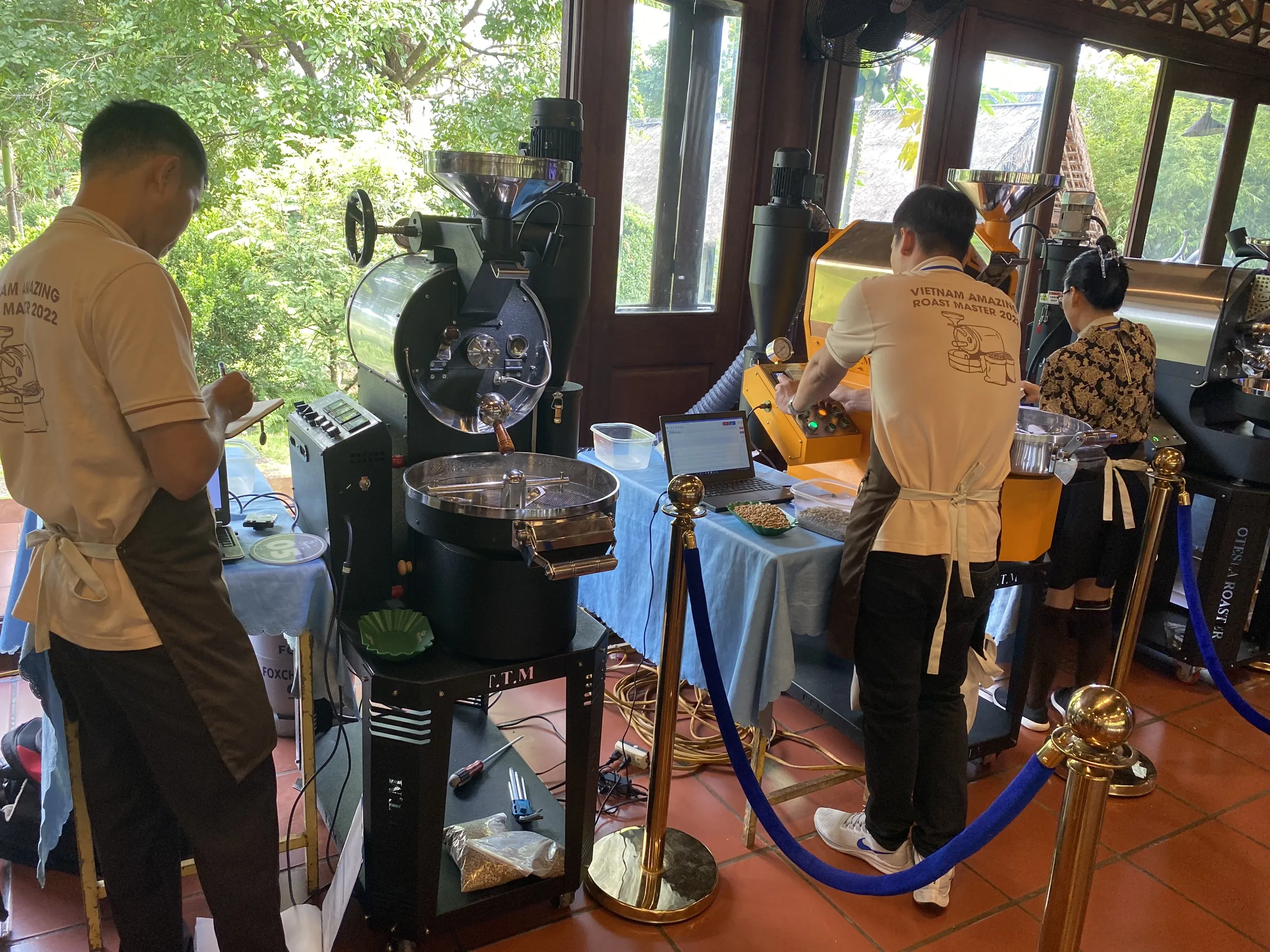 Gas and Electric Automatic Stainless Steel 5kg Hot Air Coffee Roaster with chaff collector Made in Viet Nam