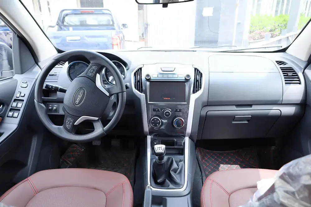 ISUZU TAGA Electric Pickup Truck EV 4X4 Mini 4wd Cargo Truck Lifepo4 Battery NEDC 350km Small Electric Pick up Truck for Sale