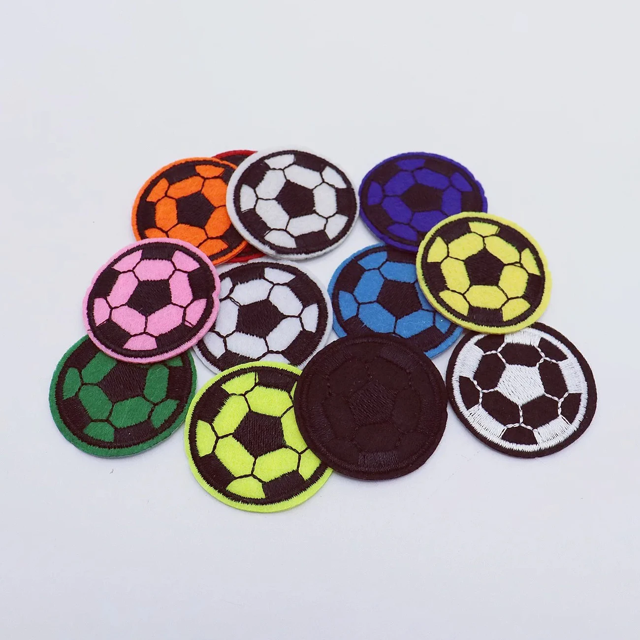 12pcs Round Football Soccer Patches Iron On Sewing Embroidery Badge Sticker For Clothes Decoration Garment