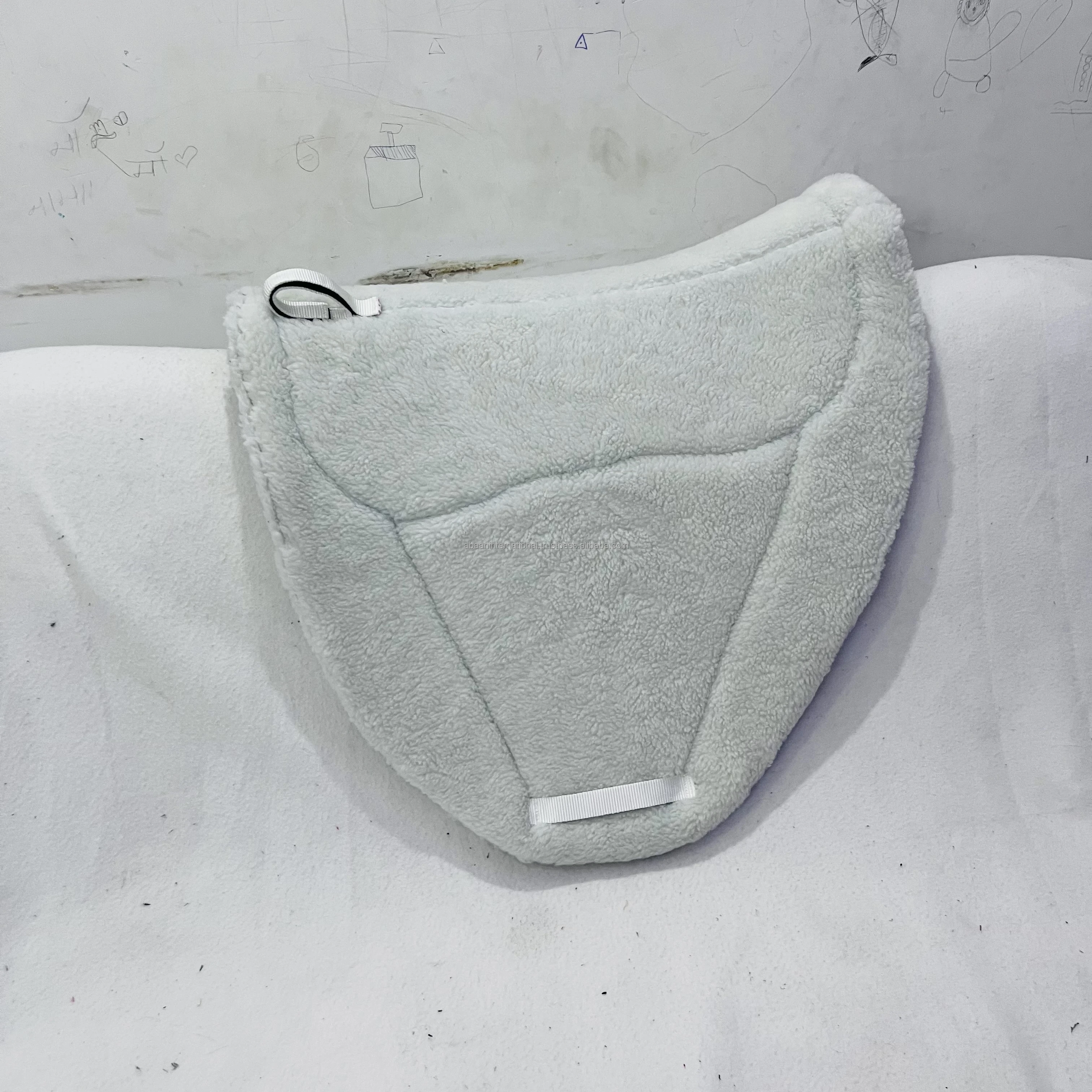 MODIFIED FULL FLEECE SADDLE PAD FOR HORSE WITH FLEECE LINING CLEAN & STRONG STITCHING LOW PRICE OEM LOGO COLOR EMBROIDERY 2024