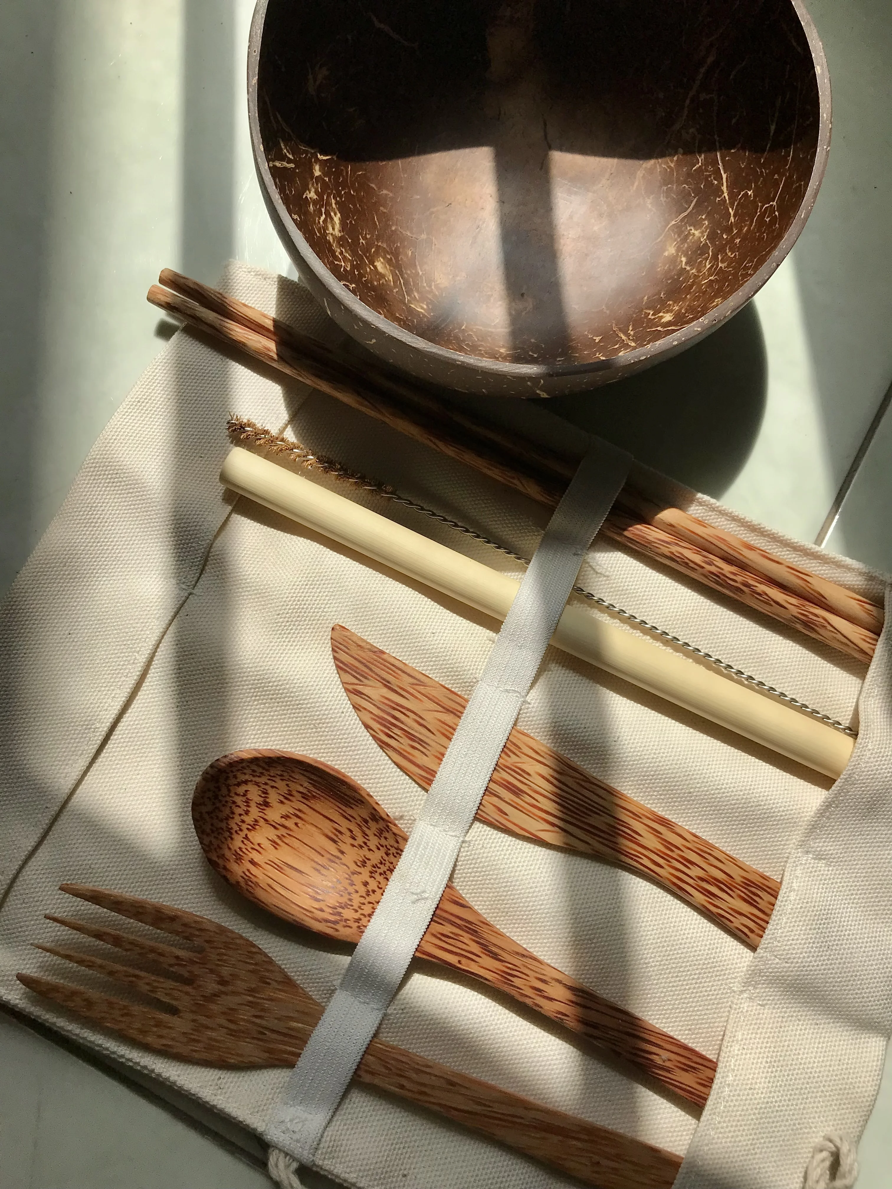 High Quality 100% Natural Eco-friendly Gift Custom Logo natural bamboo straws coconut spoons made in Vietnam