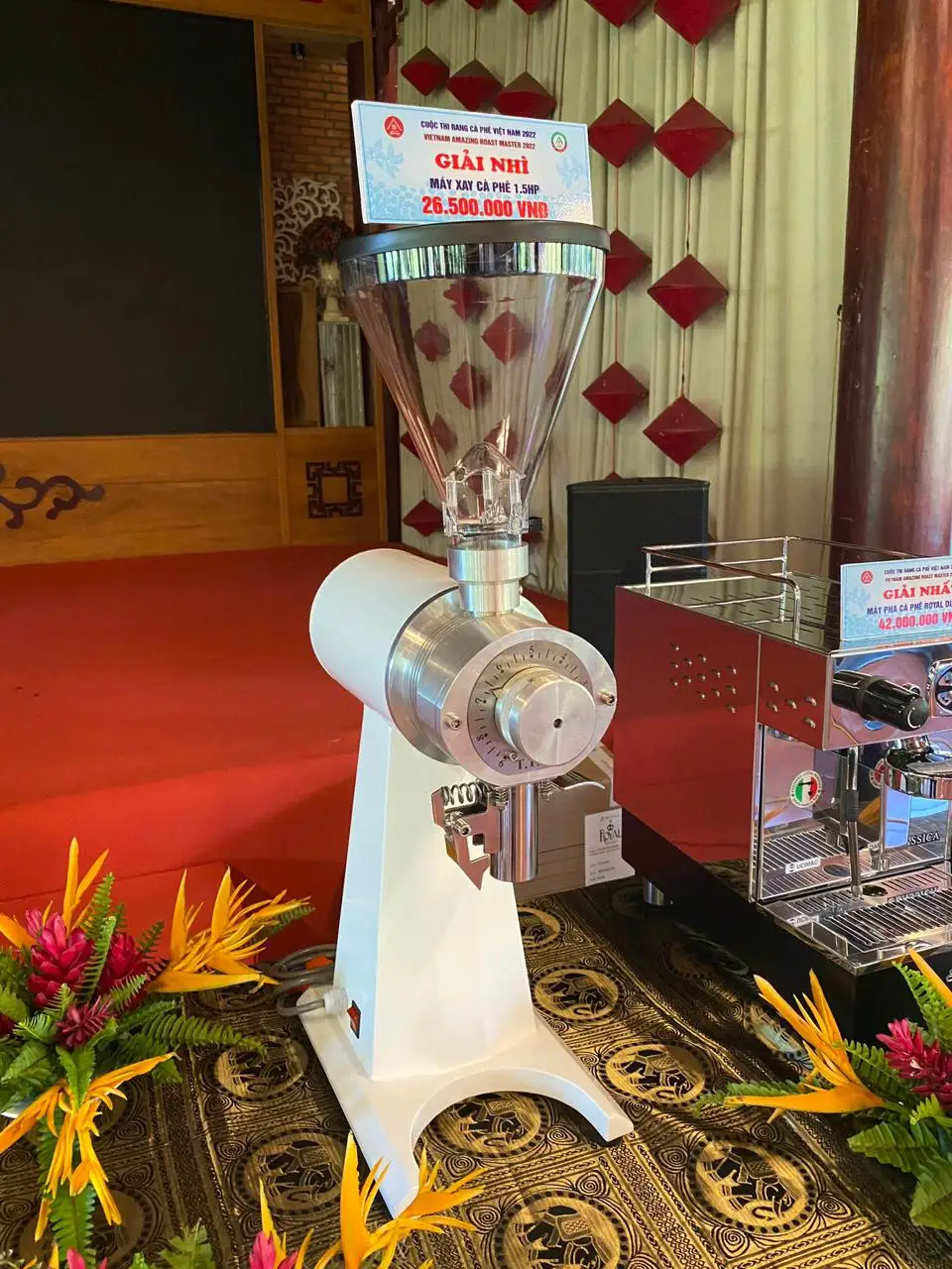 Top speed Coffee Grinder  with cooling system Commercial Industrial Black durable Coffee Grinding Machine Viet Nam