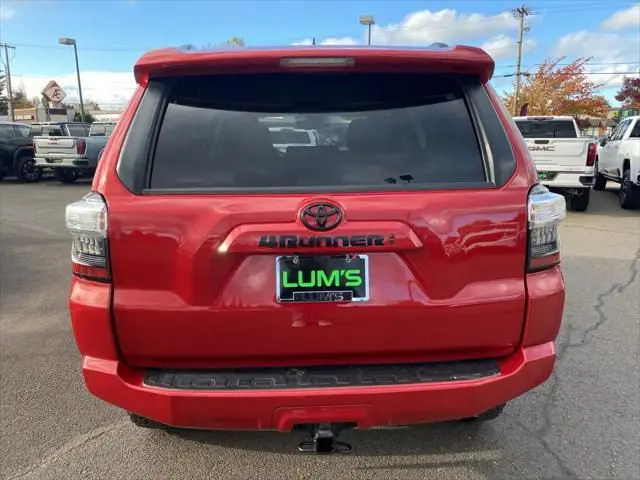 2022 Toyota 4-Runner SR5