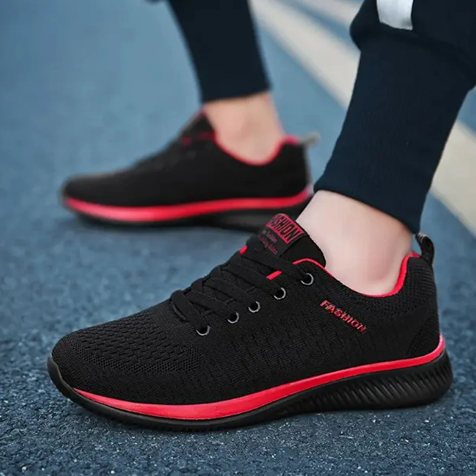 Кроссовки из ткани для бега