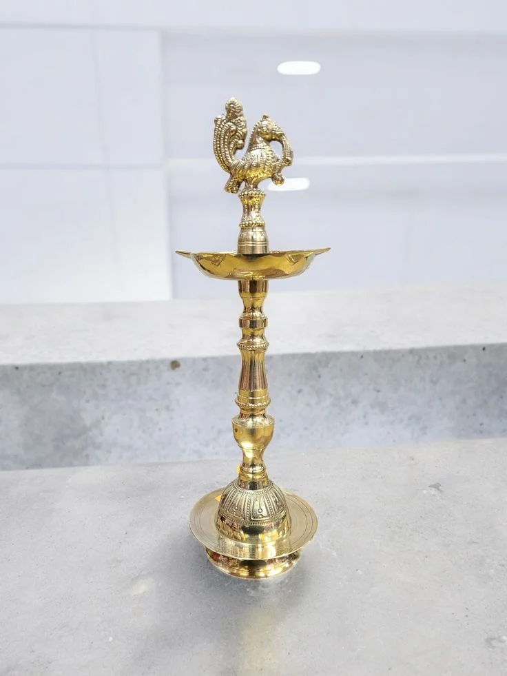 Top selling Trendy Brass Diya for Puja Oil Lamp Lotus Shape Deepak for Pooja Diwali Decoration Kuber Diya