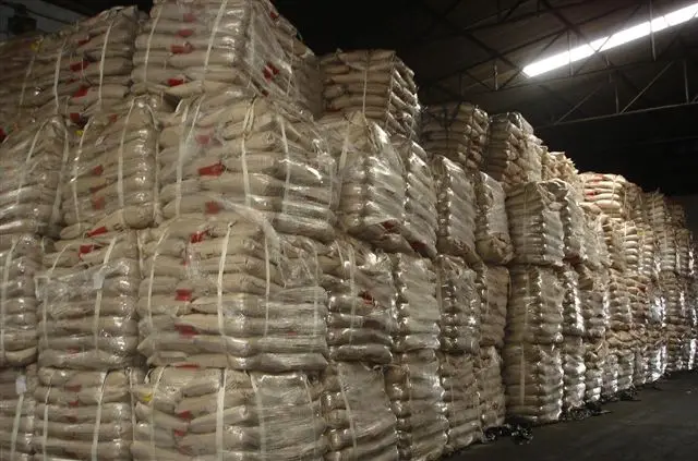 WHITE CRYSTAL BEET SUGAR IN LARGE QUANTITY READY FOR SUPPLY