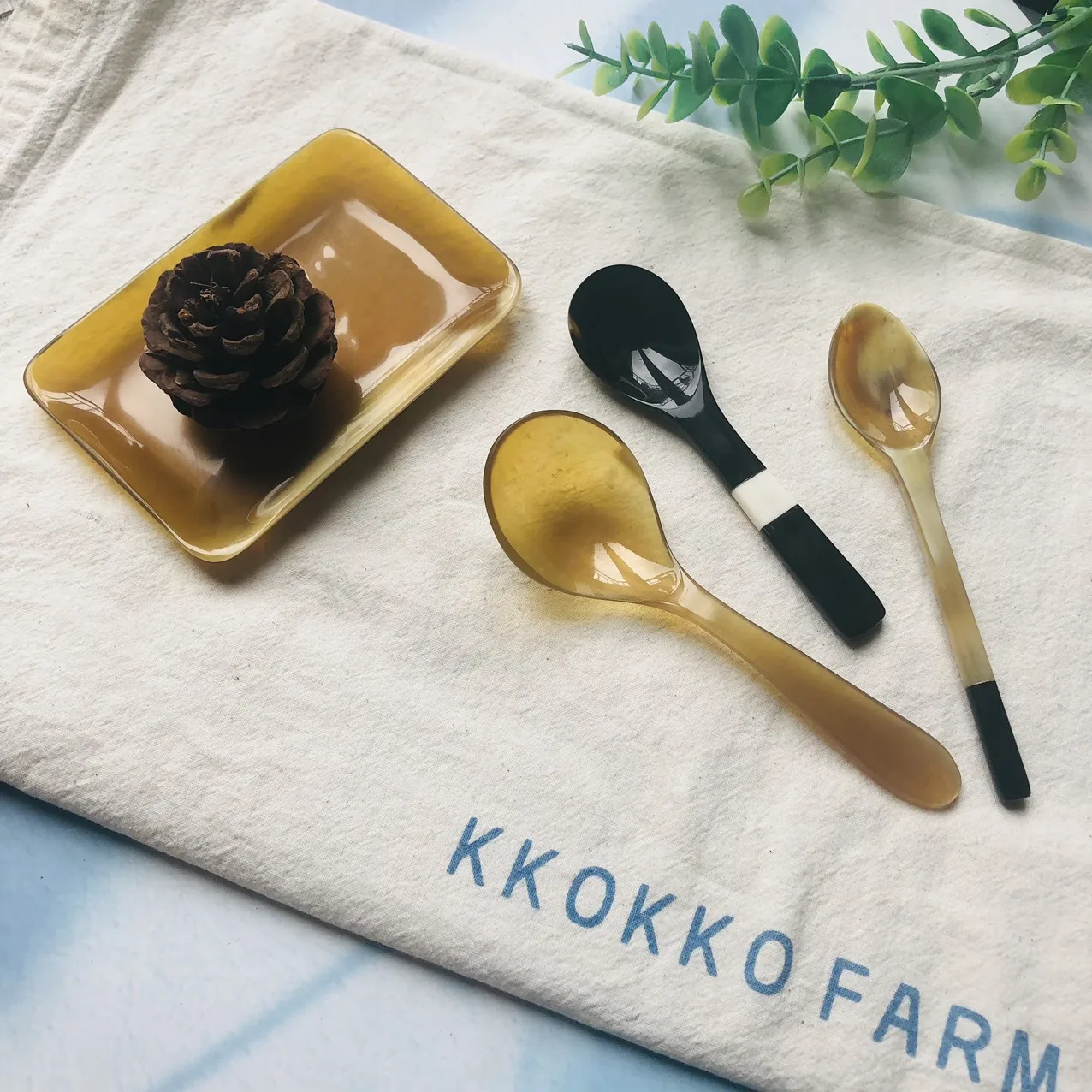 Vietnam Natural Cheap Price Horn Plate 12 x 8 cm Serving Plate Dinnerware Rectangle  Cheese Sushi Vintage Style Plate