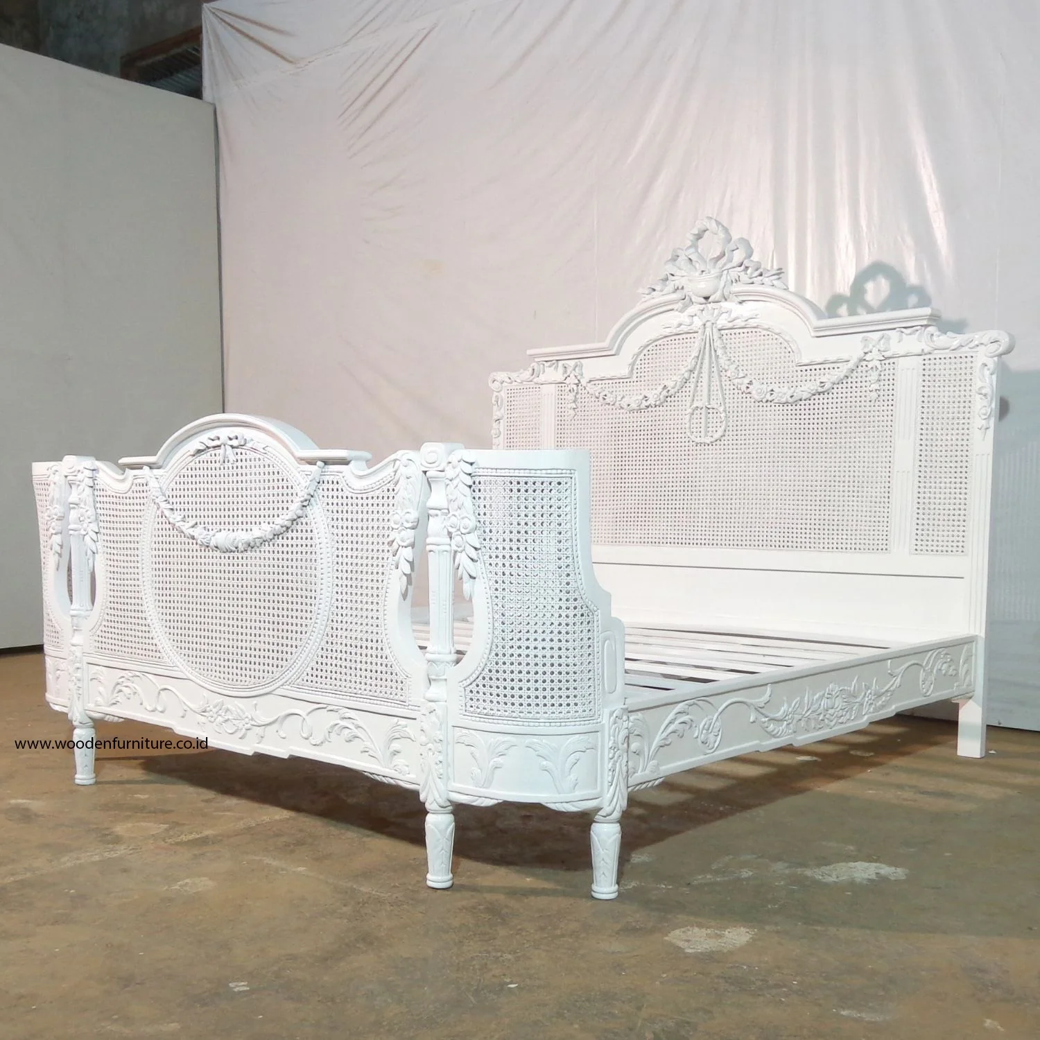 Золотая оправа для кровати из красного дерева и ротанга, сделано в Jepara Indonesia, предназначена для мебели спальни в американском стиле