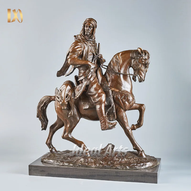 Wholesale small metal bronze warrior sculpture standing roman soldier statues crafts For Decoration