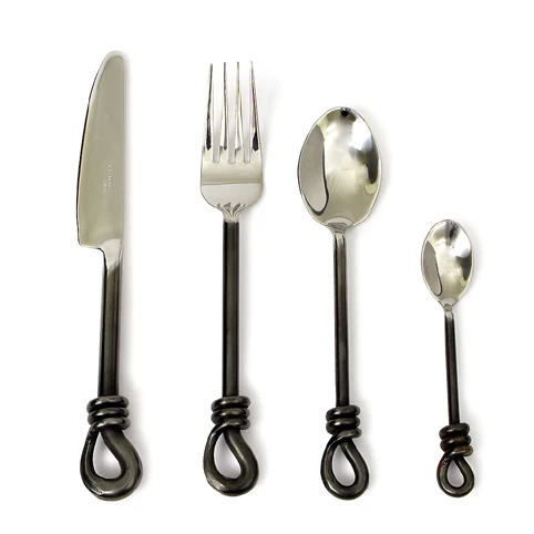 the latest stainless steel cutlery set of 24 pcs.in velvet box gift packing customised flatware sets in silver and gold