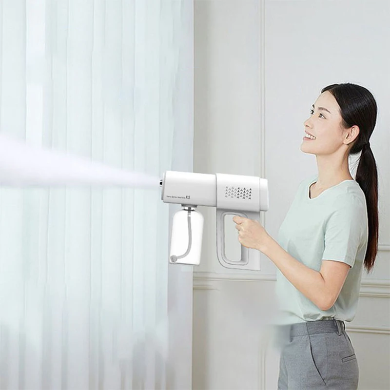 Hot selling Rechargeable Portable Multifunctional Wireless Sprayer Portable Mini Disinfection Atomizer Nano Sterilization Spray
