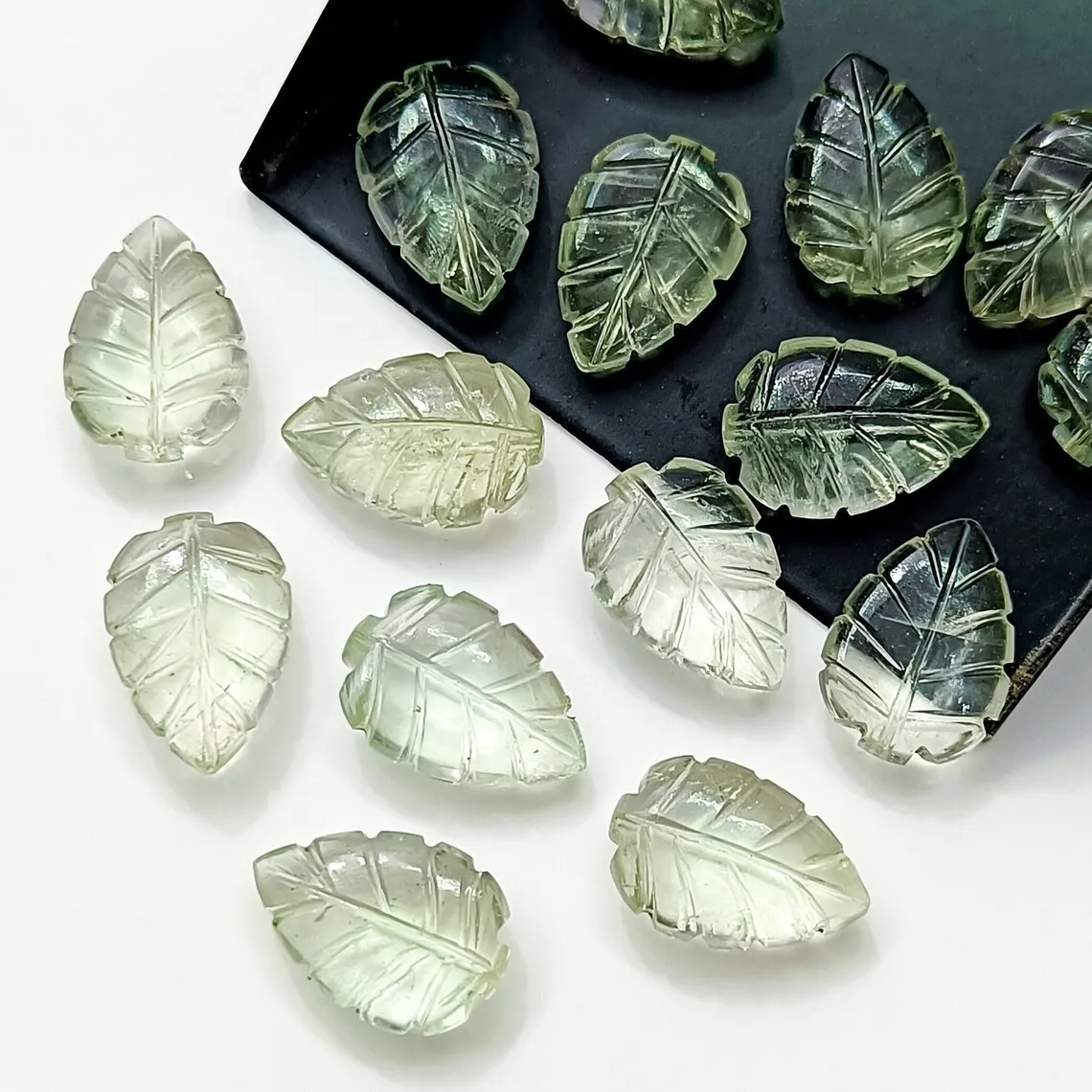 Natural Green Amethyst Leaf Shape Carved Gemstone Beads For Jewelry Briolette Figurines 14MM Fancy Shape Carving Crystals Charms