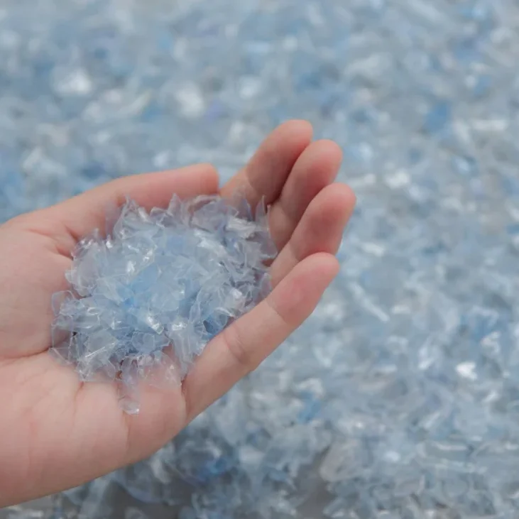 Clean PET Flakes, Hot Washed PET Bottle Scrap, PET Flakes with Good Price