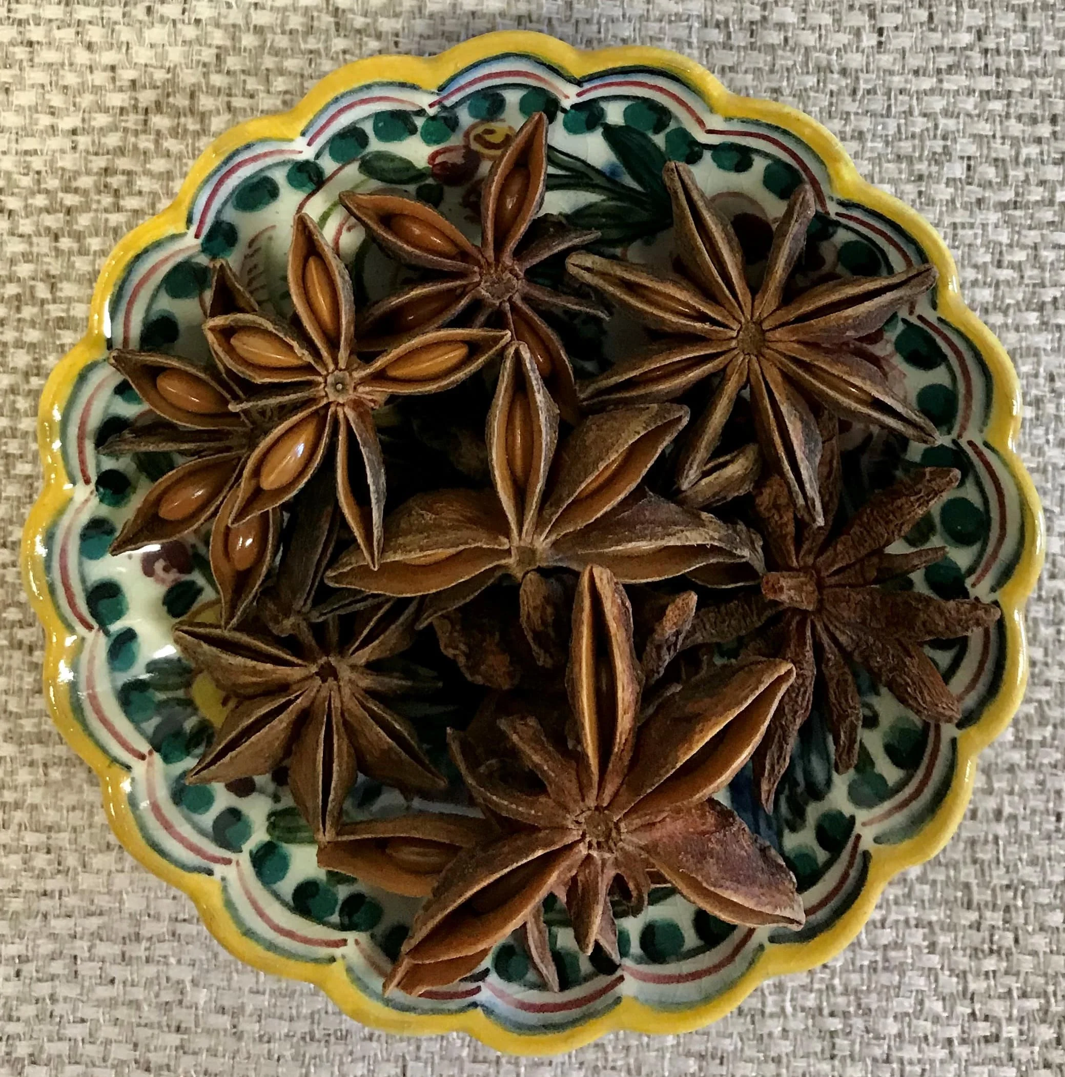 Factory Wholesale Customized Price Of Dried Aniseed Seed Whole Star Aniseed seeds Spice Vietnam Star Shaped Spice